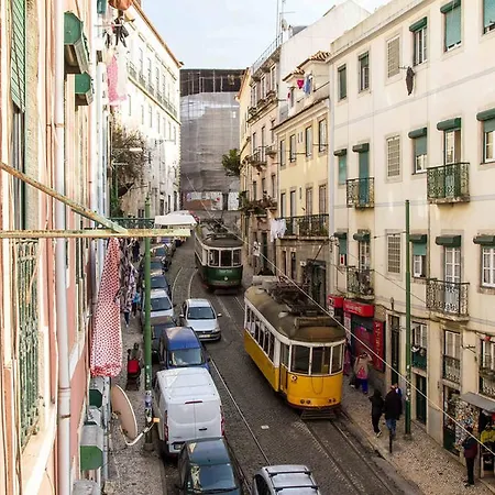 Vintage Chic With Terrace Garden & Air Con Apartment *