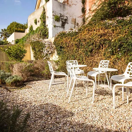 Vintage Chic With Terrace Garden & Air Con Apartment Lisbon